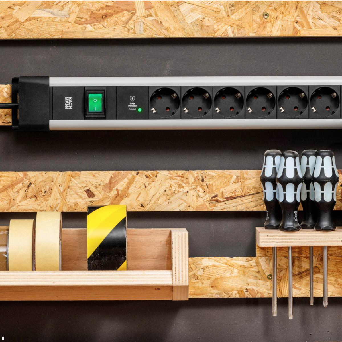 Bachmann CONNECTUS 6x Steckdose, 1x Schalter, 2m Zuleitung (BM005905), Wandbefestigung