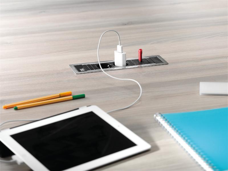 Bachmann Power Frame 1x Steckdose USB Charger 2x CM (916.0041) Tablet Bachmann Power Frame 1x Steckdose USB Charger 2x CM (916.0041) Tablet