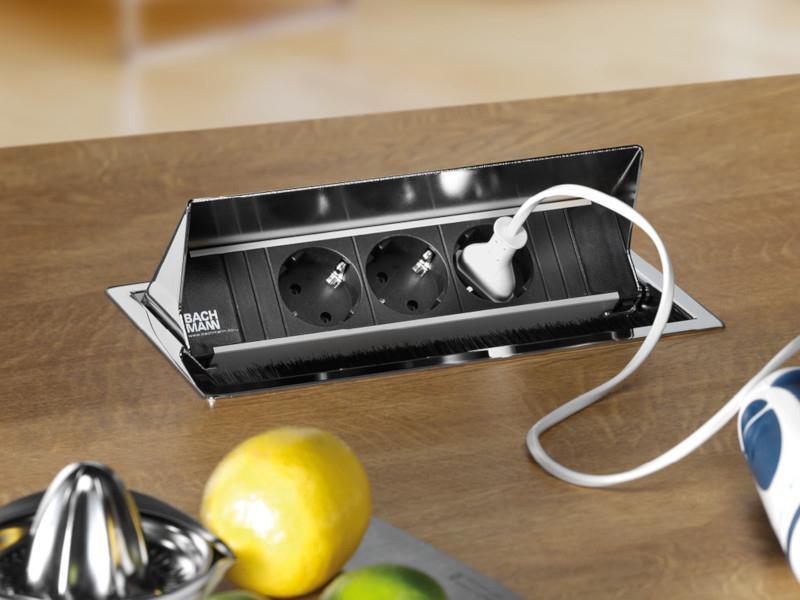 Bachmann CONI Modulträger 6-fach, 2x Steckdose, 4x CM (912.005) Anwendung Küche Bachmann CONI Modulträger 6-fach, 2x Steckdose, 4x CM (912.005) Anwendung Küche