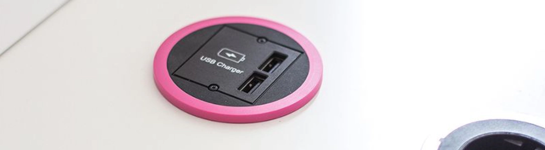 Bachmann Custom Modul USB A/C Charger Tischanschlussfeld Bachmann Custom Modul USB A/C Charger Tischanschlussfeld