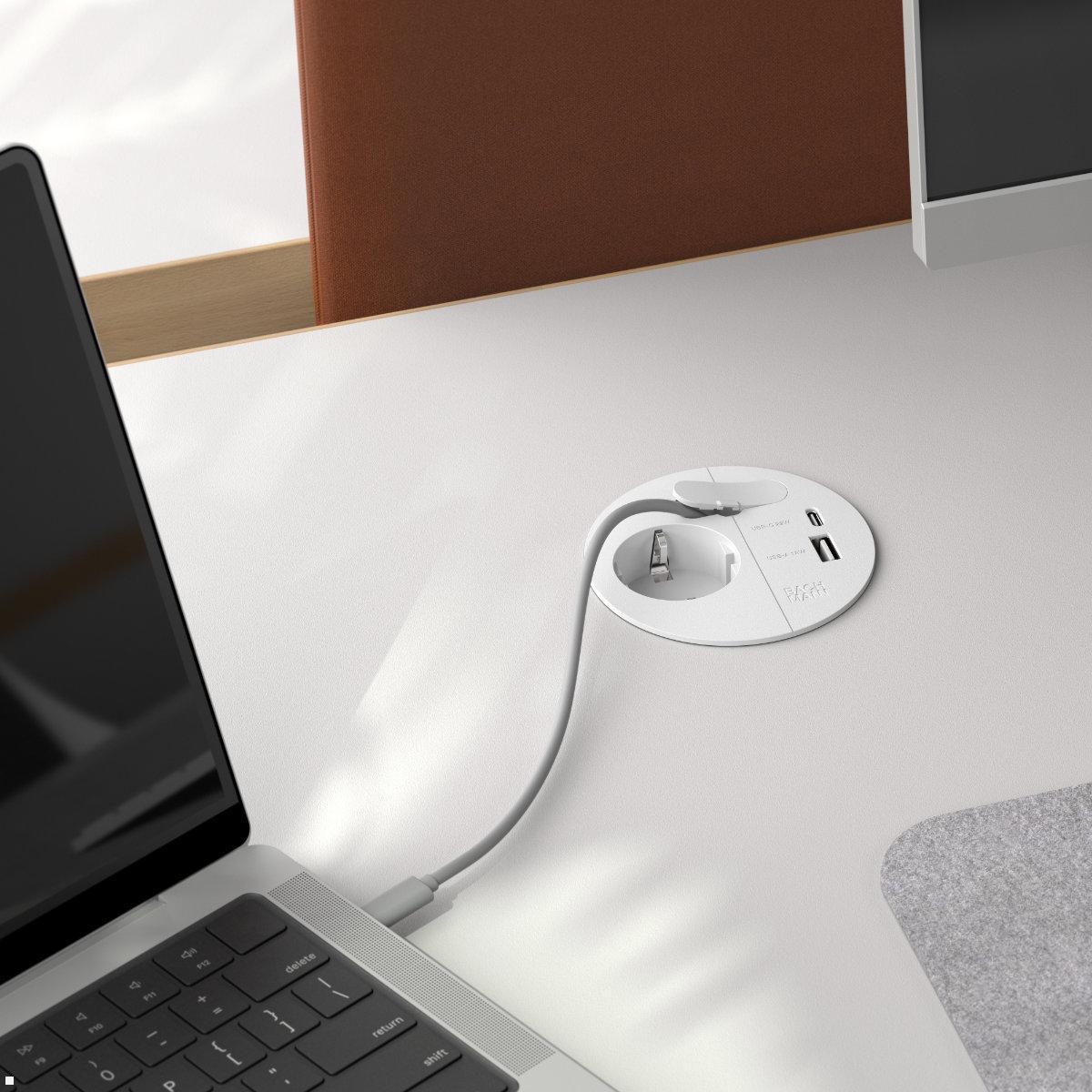 Bachmann LOOP IN CHARGE Steckdose USB A/C Winkelstecker, weiß (938.301), Kabeldurchlass