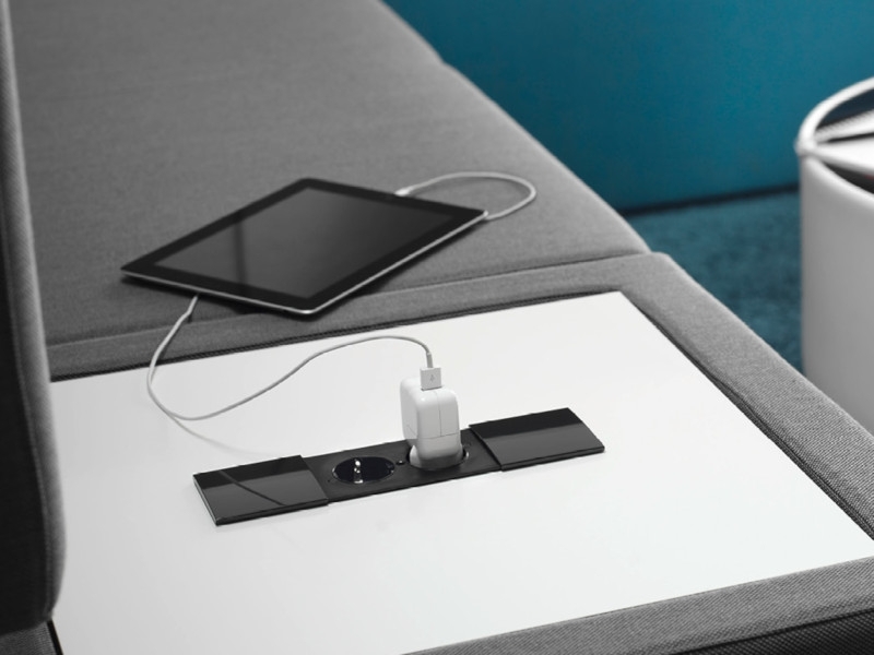 Bachmann DUE zweifach Unterputz Steckdose schwarz (929.010) Anwendungsbeispiel Bachmann DUE zweifach Unterputz Steckdose schwarz (929.010) Anwendungsbeispiel