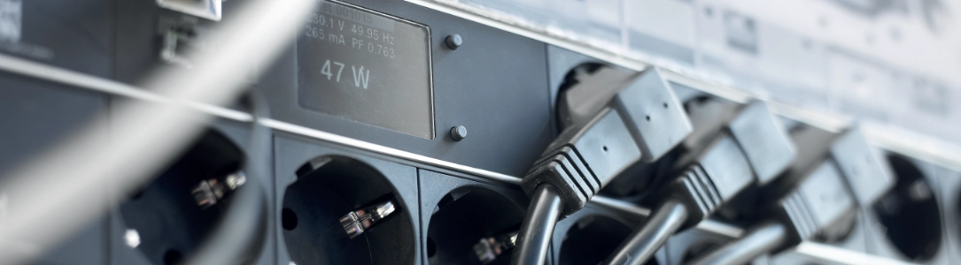 Bachmann IT PDU Basic horizontal 19 Zoll mit Überspannungsschutz und Netzfilter Bachmann IT PDU Basic horizontal 19 Zoll mit Überspannungsschutz und Netzfilter