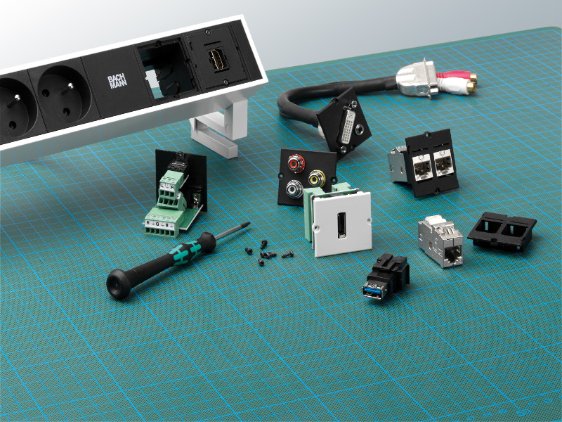 Bachmann 917.026 Custom Modul Einbau Steckdose  Bachmann 917.026 Custom Modul Einbau Steckdose