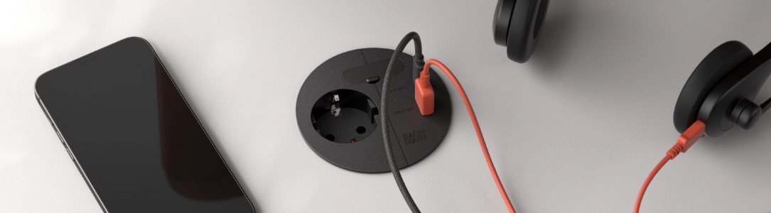 Bachmann LOOP IN CHARGE Einbausteckdose mit Kabeldurchlass, USB A/C Bachmann LOOP IN CHARGE Einbausteckdose mit Kabeldurchlass, USB A/C