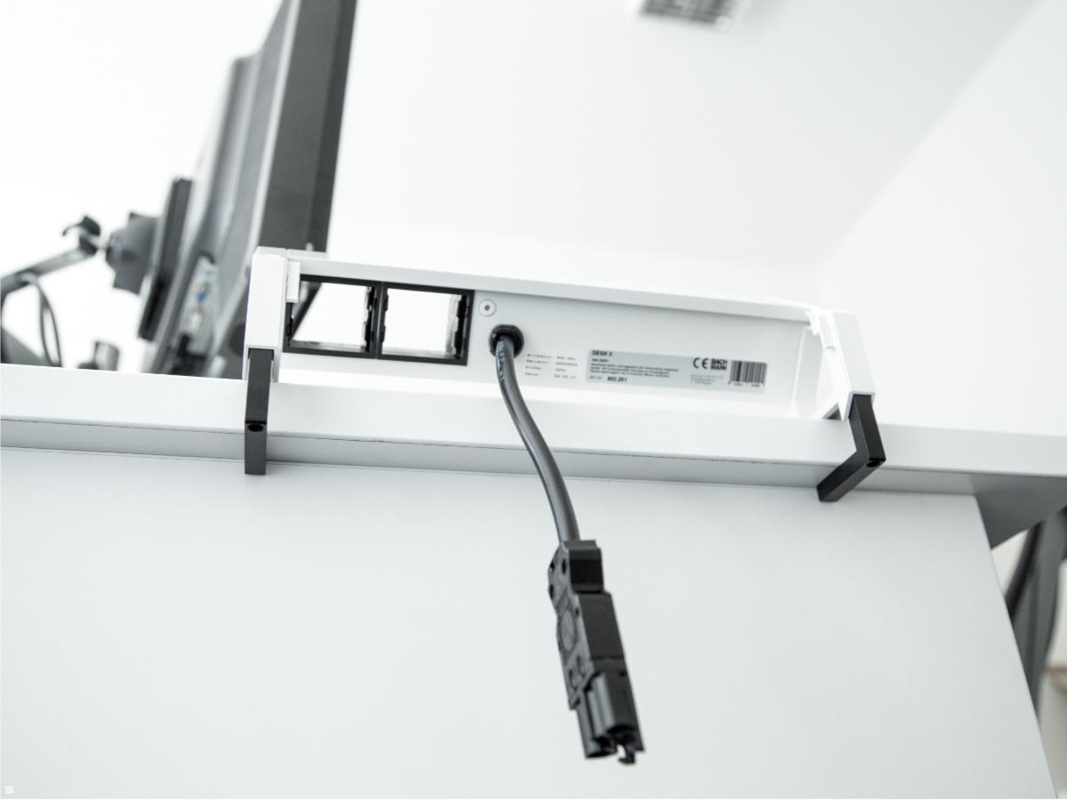 Bachmann DESK 2, 2x Steckdose, 1 USB-C / 1 USB-A Charger (902.932), weiß Rückansicht Abb. ähnlich Bachmann DESK 2, 2x Steckdose, 1 USB-C / 1 USB-A Charger (902.932), weiß Rückansicht Abb. ähnlich