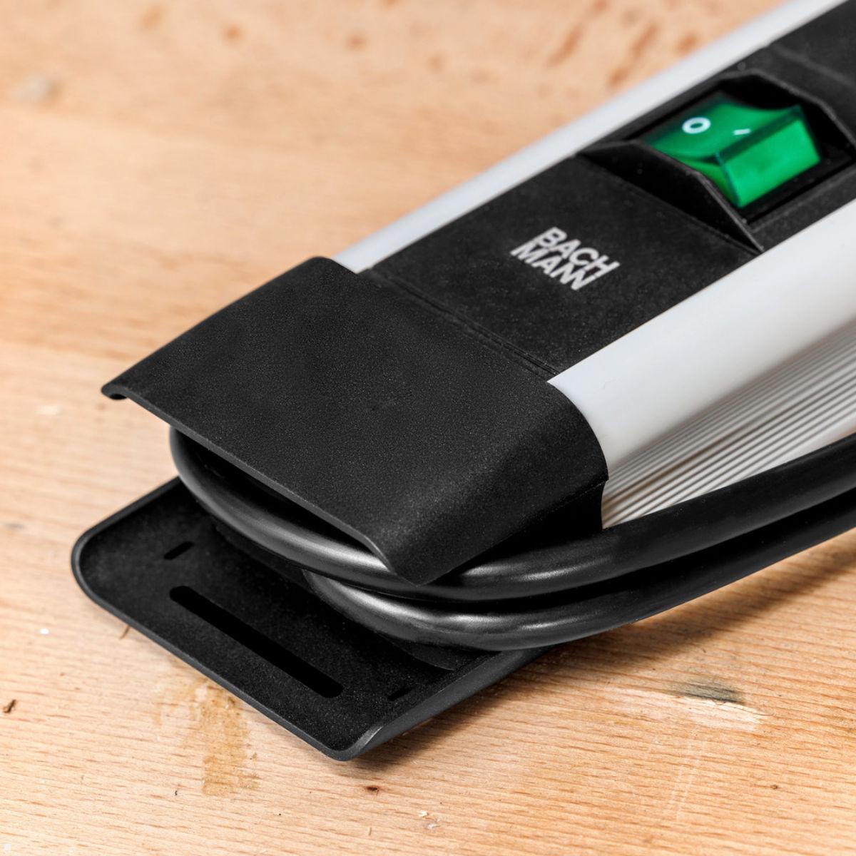 Bachmann CONNECTUS 4x Steckdose, 1x Schalter, 2m Zuleitung, schwarz (BM005913, Kabelaufwicklung