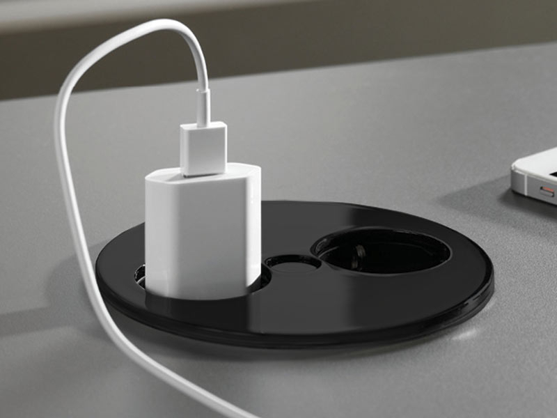 Bachmann Twist 1x Steckdose, 2x Custom Modul (931.133) schwarz matt Anwendungsbeispiel Bachmann Twist 1x Steckdose, 2x Custom Modul (931.133) schwarz matt Anwendungsbeispiel