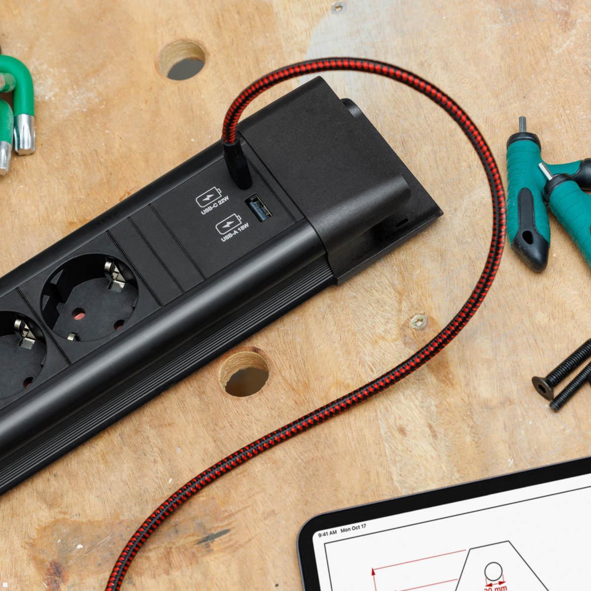 Bachmann CONNECTUS 6x Steckdose CEE7/3, 1x USB A/C, 1x Schalter, schwarz (BM005922) Tablet laden