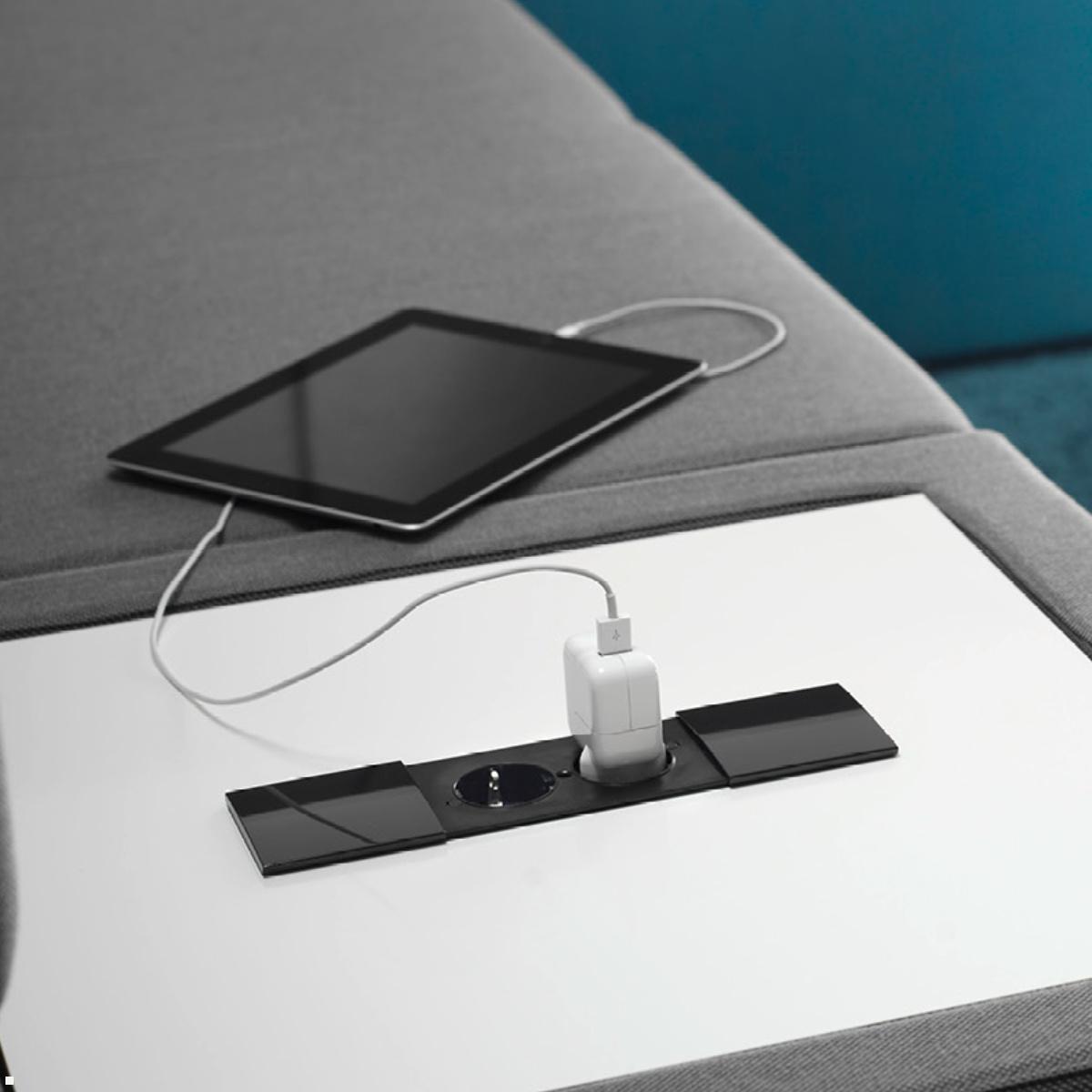 Bachmann DUE 2-fach Steckdose mit Zuleitung, Deckel schwarz (929.000DB), Anwendungsbeispiel Bachmann DUE 2-fach Steckdose mit Zuleitung, Deckel schwarz (929.000DB), Anwendungsbeispiel