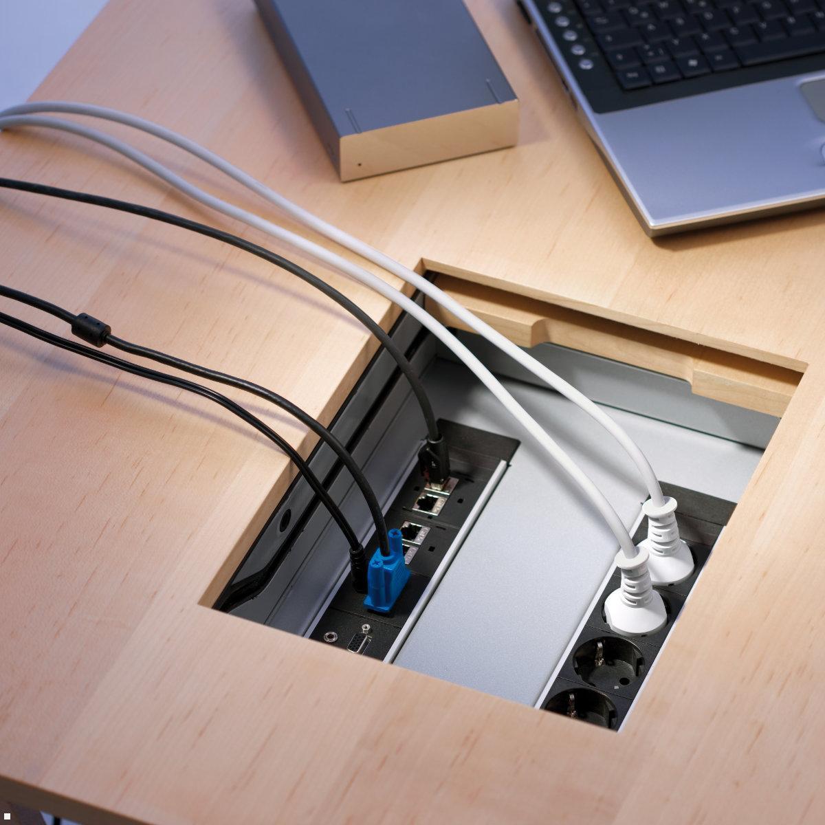 Bachmann Power Frame 4-fach 2x Steckdose 1x USB-Charger A/C 1x CM (916.504), versenkt Bachmann Power Frame 4-fach 2x Steckdose 1x USB-Charger A/C 1x CM (916.504), versenkt